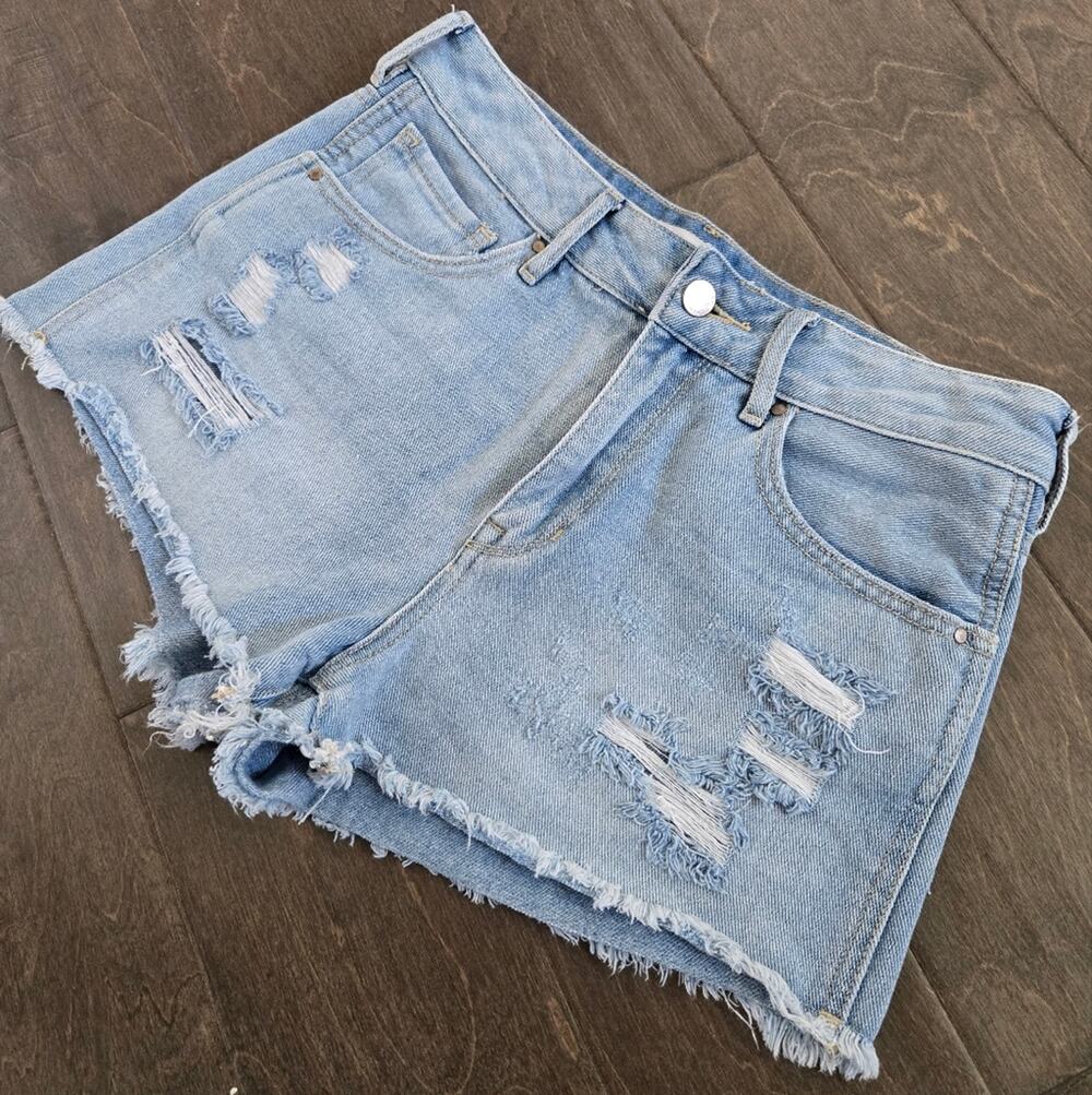 Bullhead Denim Co. High-Rise Distressed Shorts Size 27 Light Wash Jean Shorts